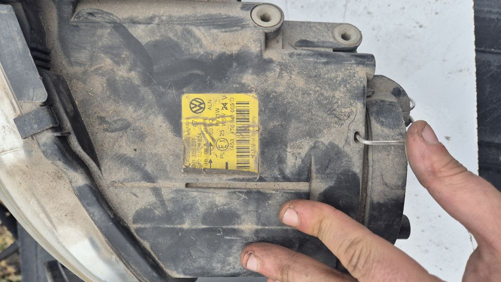 Оригинални Леви Фарове за VW Тоаран 2003- 2007г