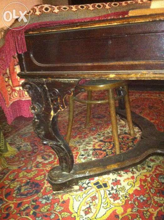 Vând masă - mobilier lemn vechi