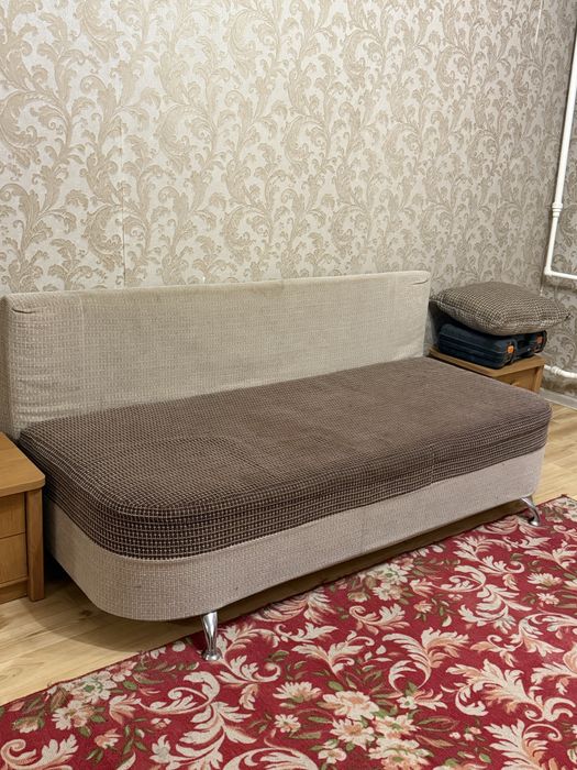 Отдам даром диван