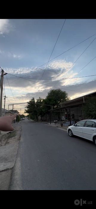 Uy sotiladi yer narxida