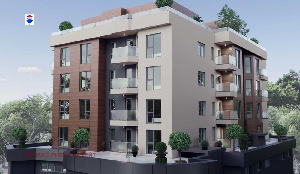 Продава се Тристаен апартамент в Русе, Централен южен район - 107 кв.м за 1149 €/кв.м - Снимка #3