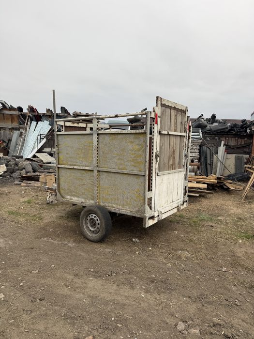 Продам прицеп коневозка