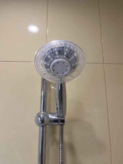 Слушалка за душ с LED подсветка