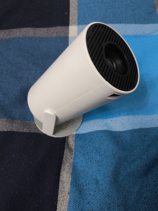 Portable projector ULTRA HD не использованный