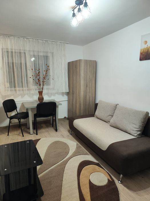 Inchiriez garsoniera zona Olosig