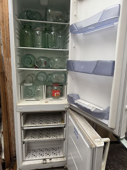 Холодильник БИРЮСА