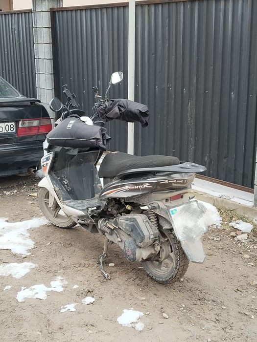 Мопед Liya Макси скутер