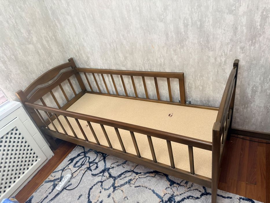 Двухъярусная кровать