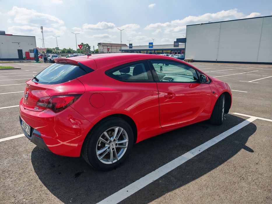 Opel Astra GTC 2012 | 1.4 Benzină 101 CP