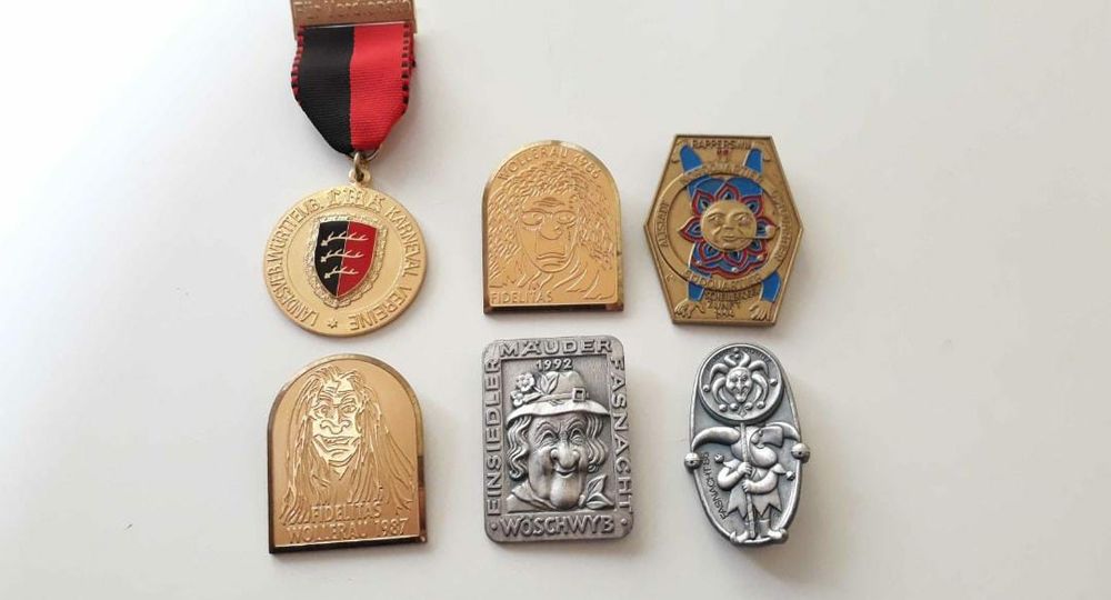 6 Medalii insigne plachete carnaval , circ