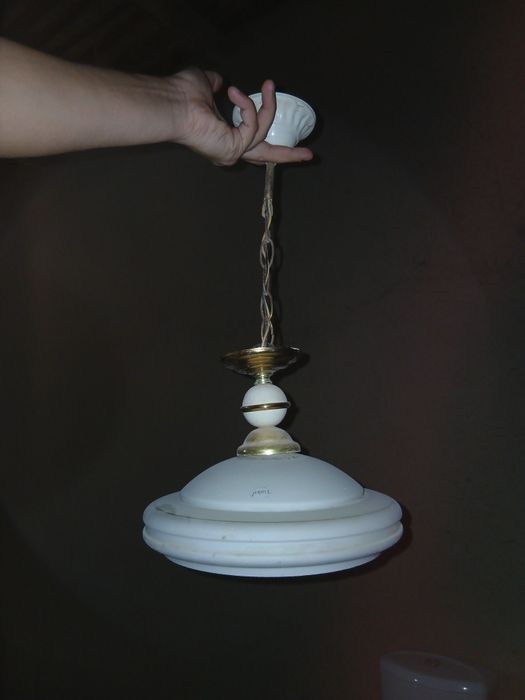 Продаётся люстра