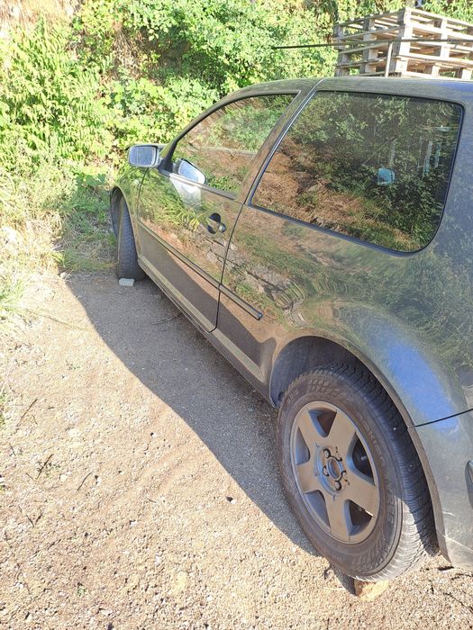 Продавам      Голф 4 на части