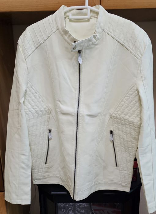 Кожаная куртка белая