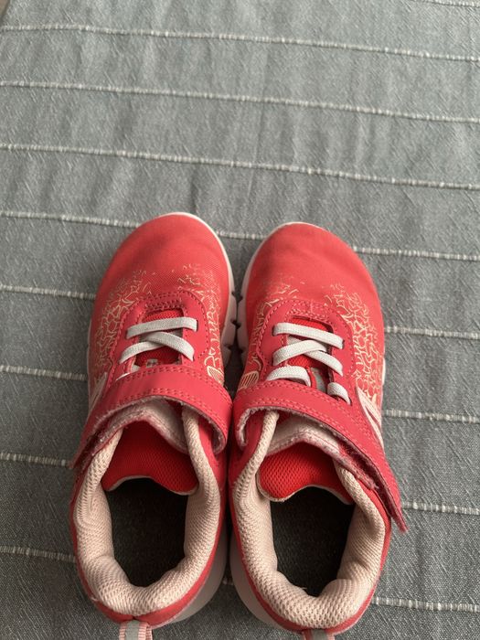 Adidasi Decathlon fetite 29
