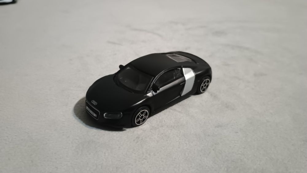 Колички Bburago в мащаб 1/43