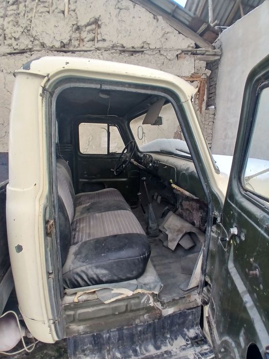 Yukmashinaning tex pasportlari bor.