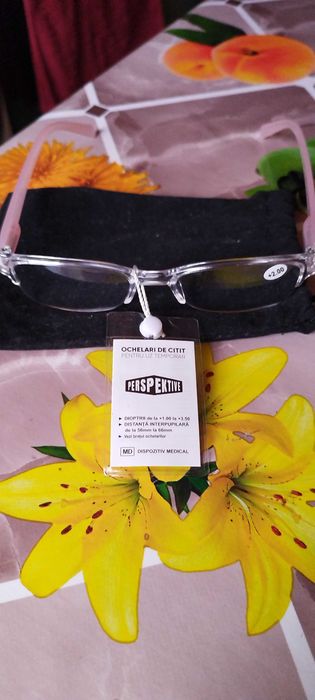 Ochelari noi de citit: +2.00 ideali pentru cadou&am pus o husa neagra