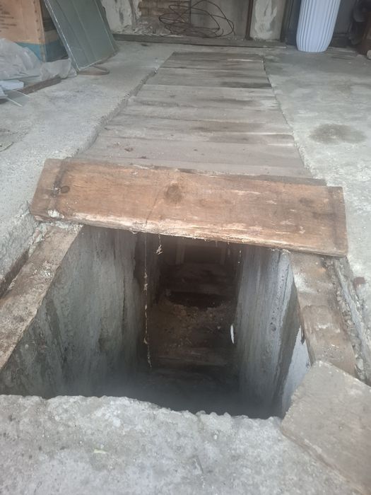 Продаётся гараж бетонный. Beton garaj Bodomzorda.
