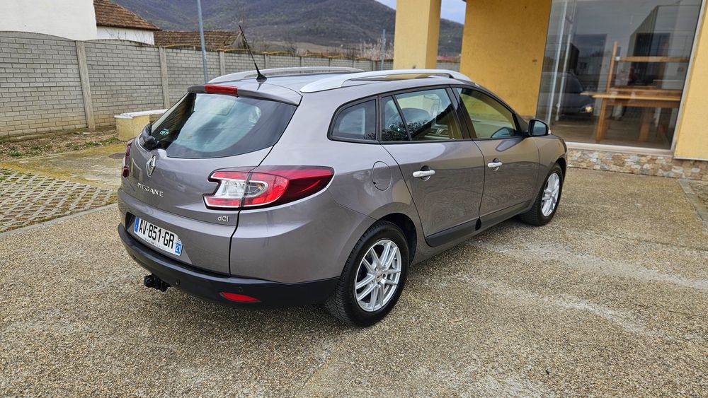 Renault Megane 3 1.9 D [Navigatie ,Carplay,Keyles Go,Entri] NR VALABILE