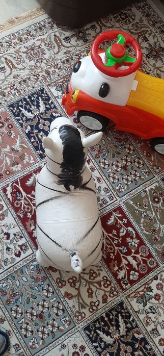 Продам машинку — толокар