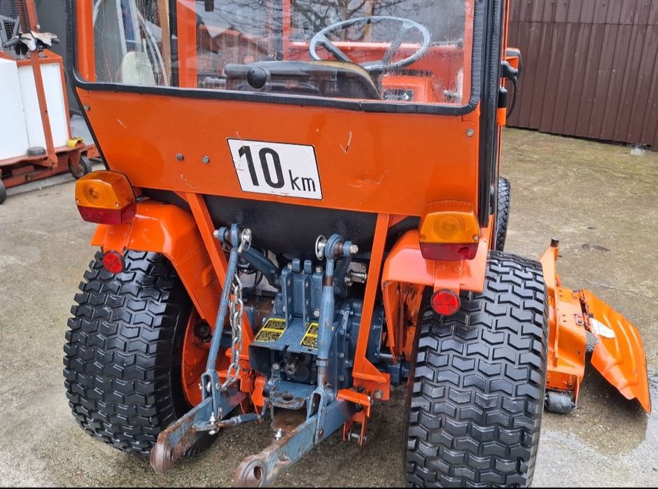 Tractor Kubota B7200 4x4 cositoare