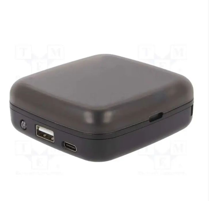 Incarcator acumulatori li-ion  1.5 V și ni-mh 1.2 v XTAR BC 4