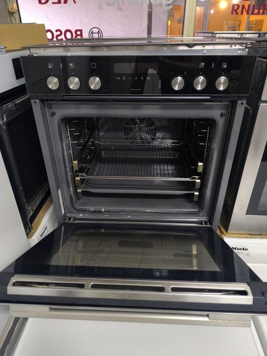 Фурна с котлони Siemens HE378GTS0 - 71 литра . Пиролиза.