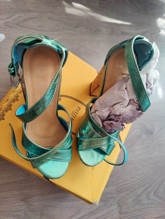 Сандали 36 номер зелени