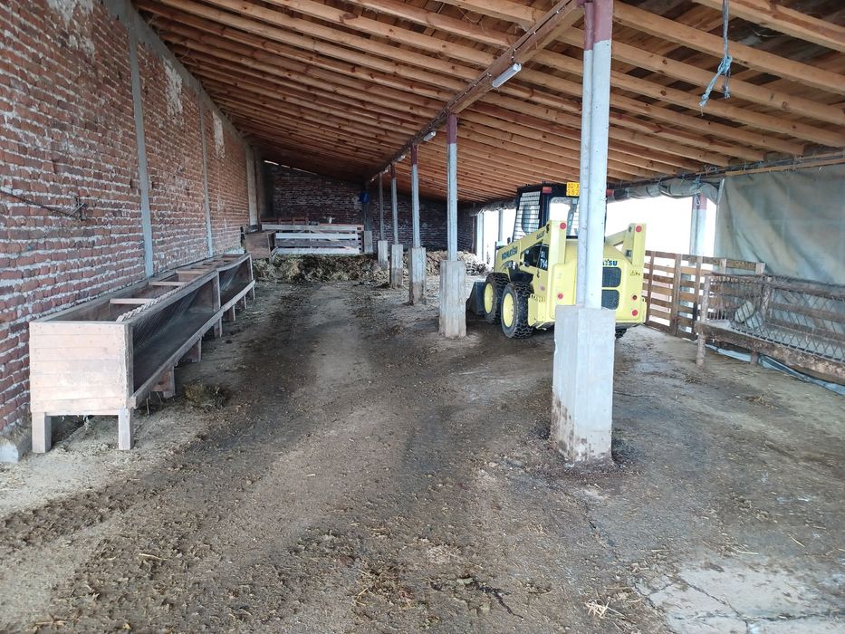 Услуги с бобкат ,валяк и самосвал