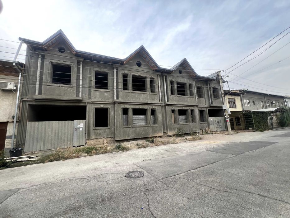 Дом   коробка(((Близнецы))) рн Охунбобоев ул Мойарик 2 проезд