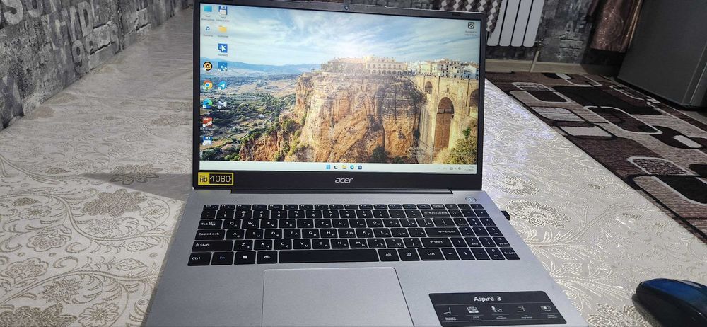 Noutbuk,Acer Ryzen5 7540 Sotiladi Deyarli yangi