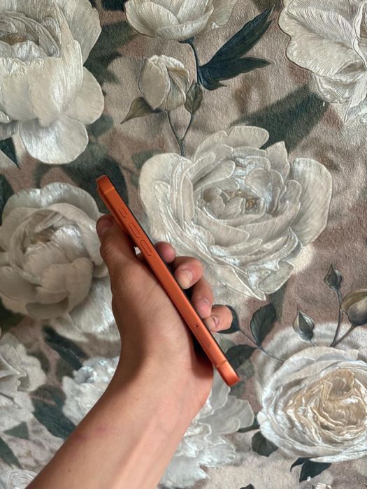 Продам айфон 17 про макс 256 гб