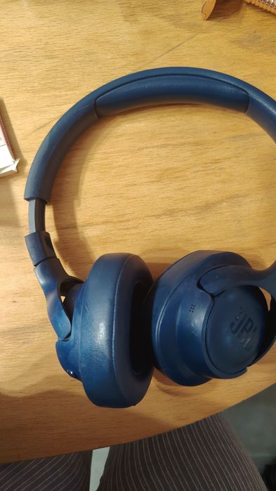 Слушалки почти нови