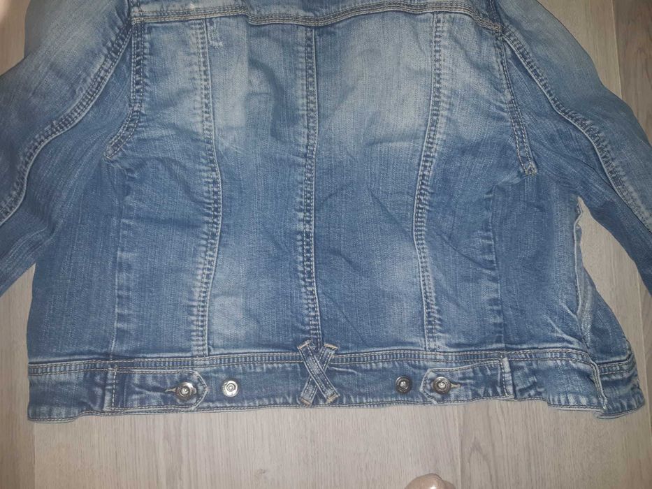 geaca blugi Stradivarius