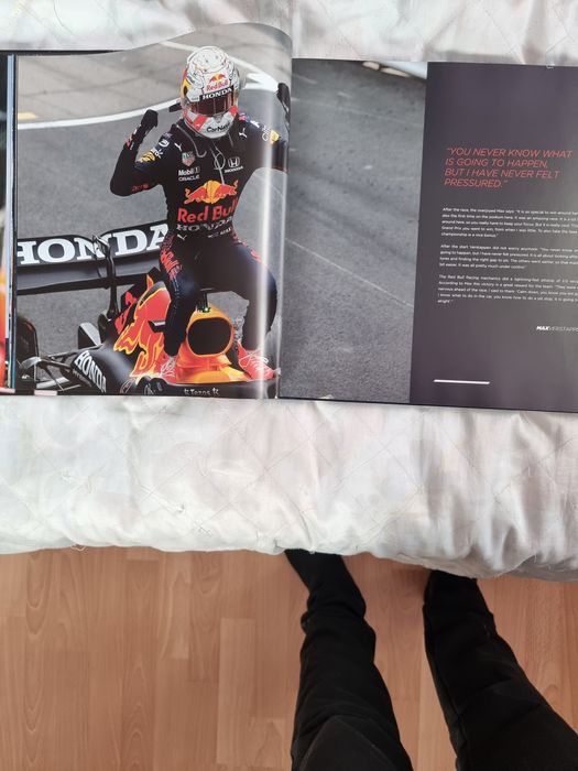 Max Verstappen red bull book championship F1 2021