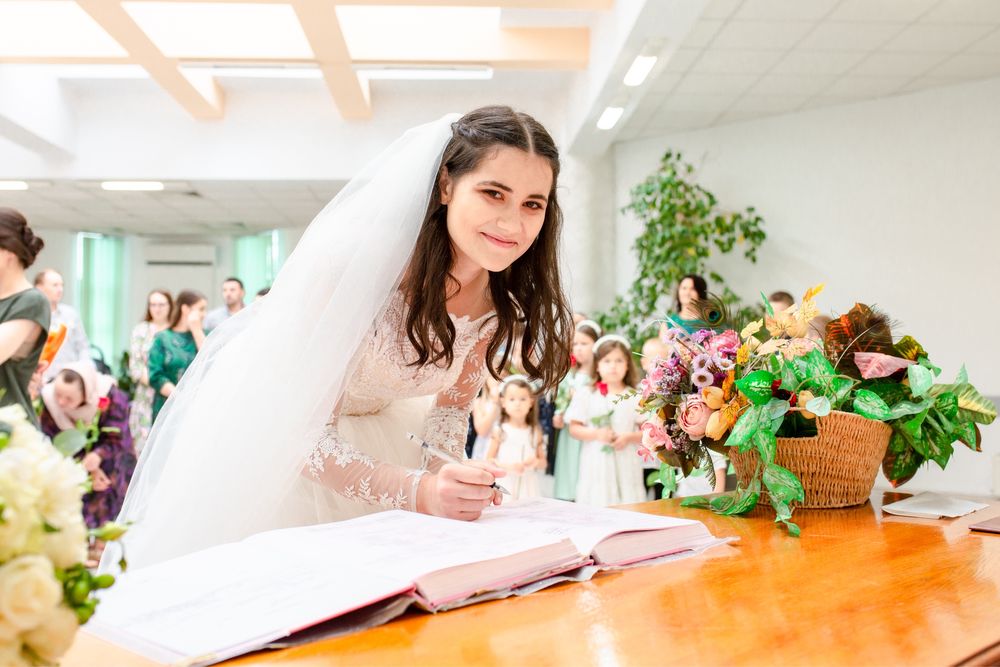 Vând rochie de mireasă