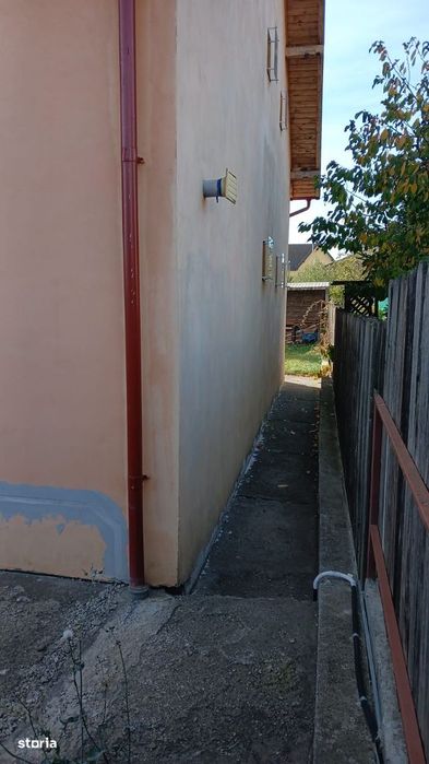Casa constructie 2012 pe P+E+pod in Sanpetru, 5 camere, teren 650 mp