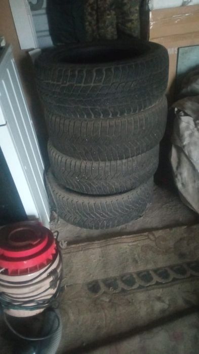Продам шины зимние