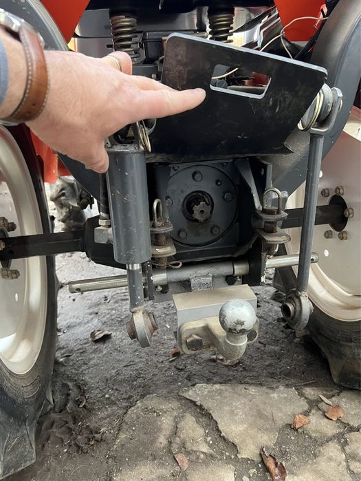 Tractor Kubota 17cp cu freză