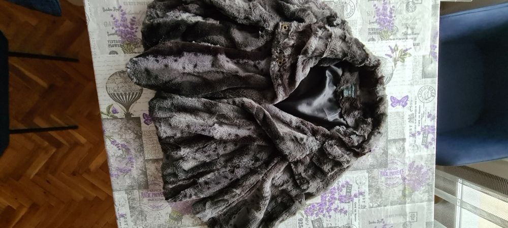 Пухено, късо пролетно яке