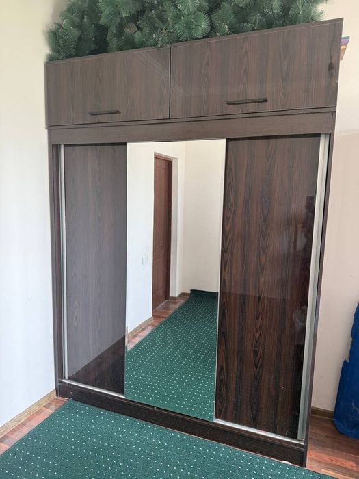 Spalniy Garnitur sotiladi