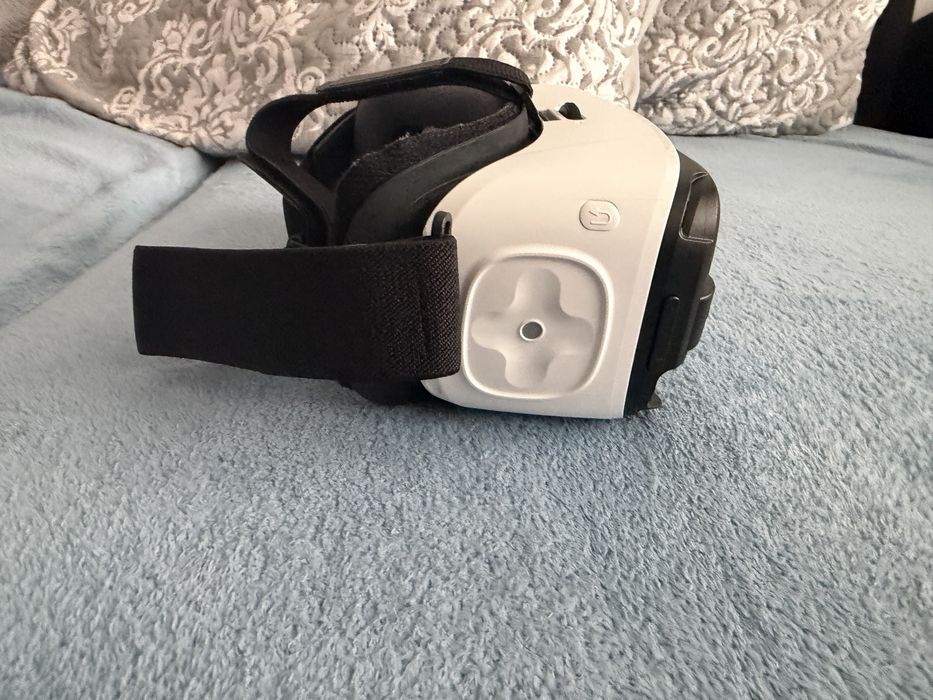 Samsung Gear VR (с Oculus) –