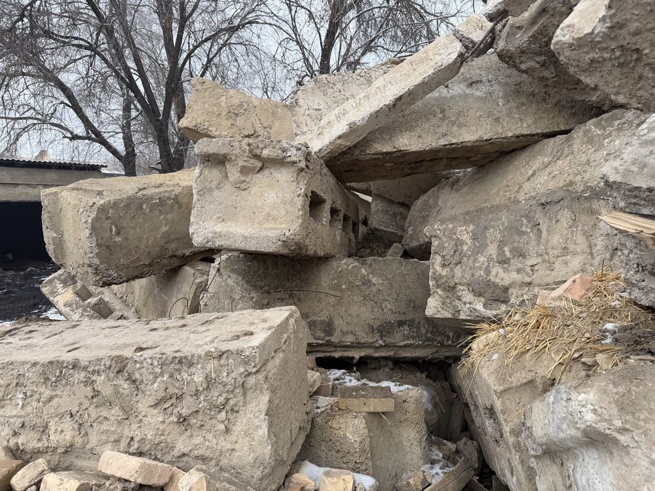 Бетоные плитки на фундамент