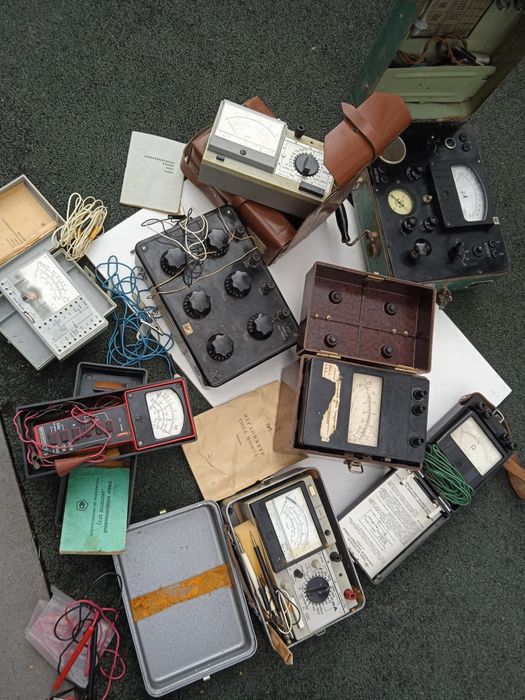 Электрическое измерительные приборы СССР в коробках эбонит металл Новы