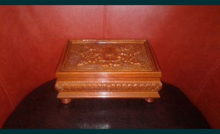 Cutie bijuterii lemn