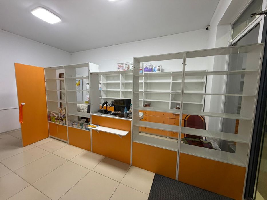 Срочно продам аптечный ветринный мебель