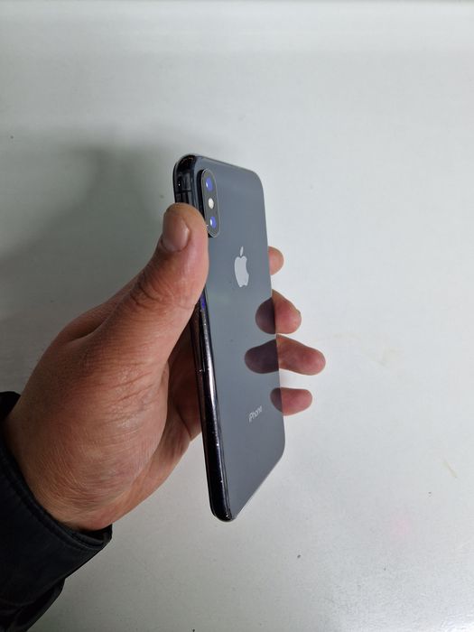 Iphone X (64GB) !