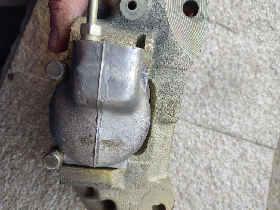 Десен преден спирачен апарат за Лада 2105