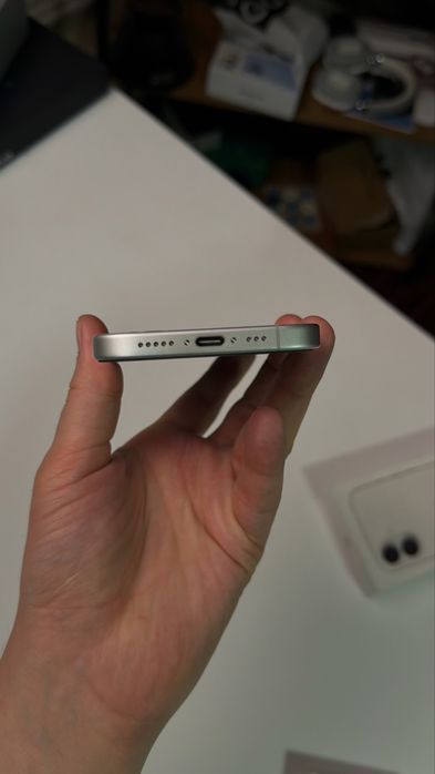 iPhone 17 256GB White 100% Battery