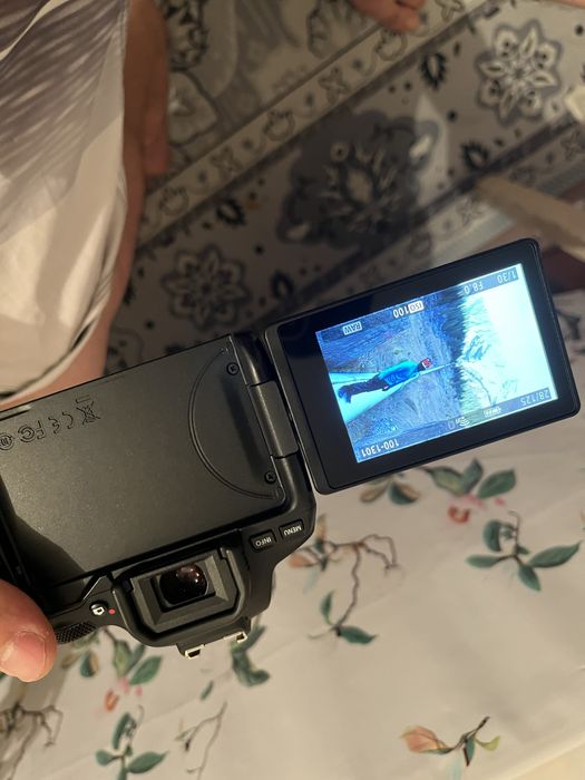 Canon 250D в отличном состояний